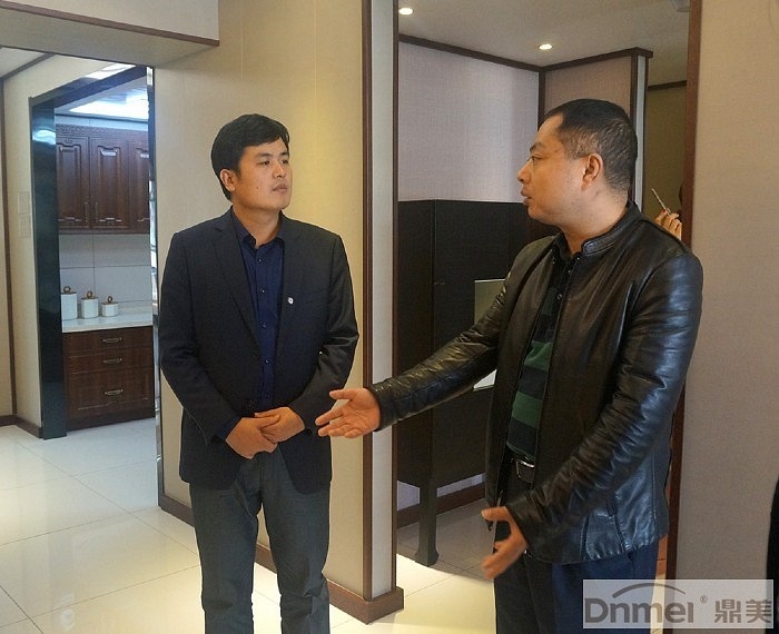 徐總介紹鼎美(měi)産品和(hé)品牌